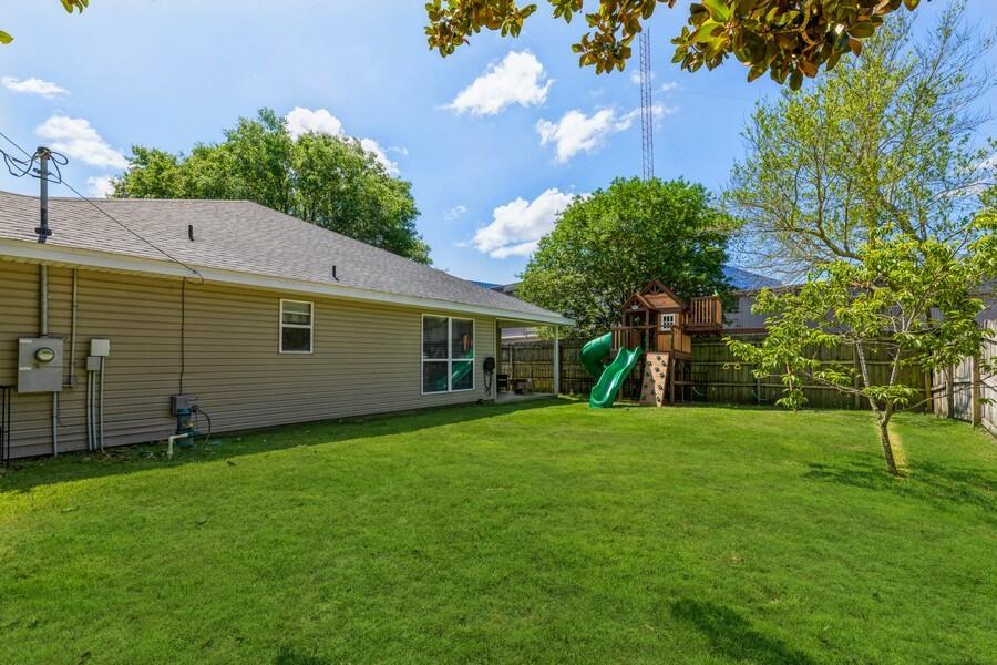 WHITS MANOR LOT 2 RES #02-159 - Residential