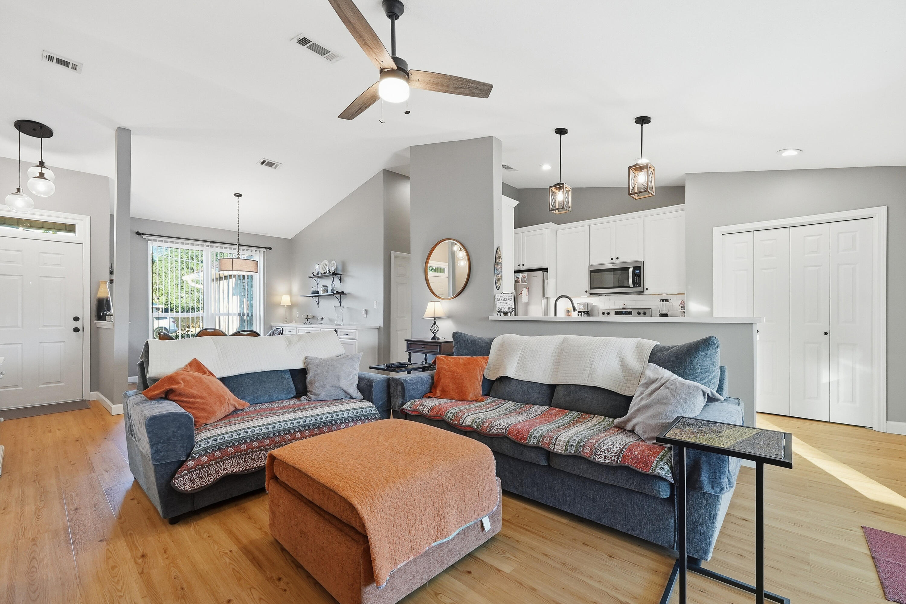 ROSS CROSSING - Residential