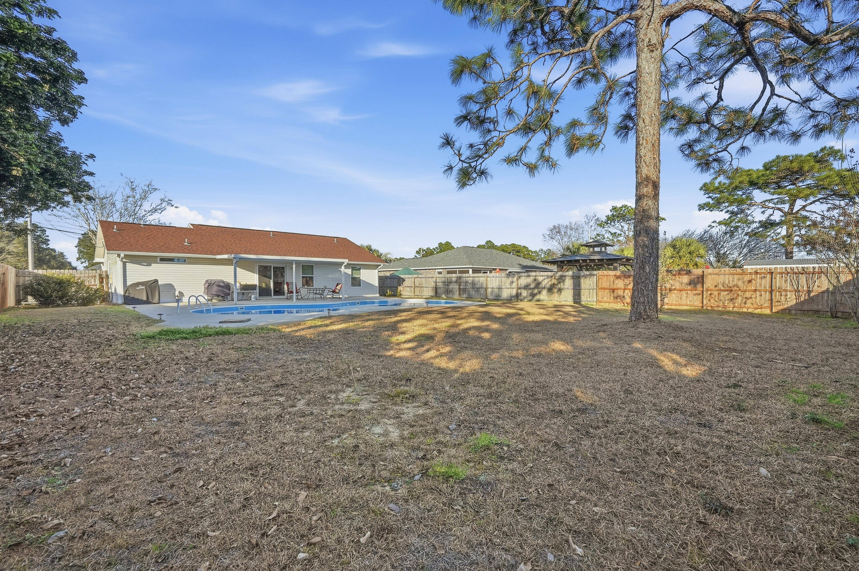 ROSS CROSSING - Residential