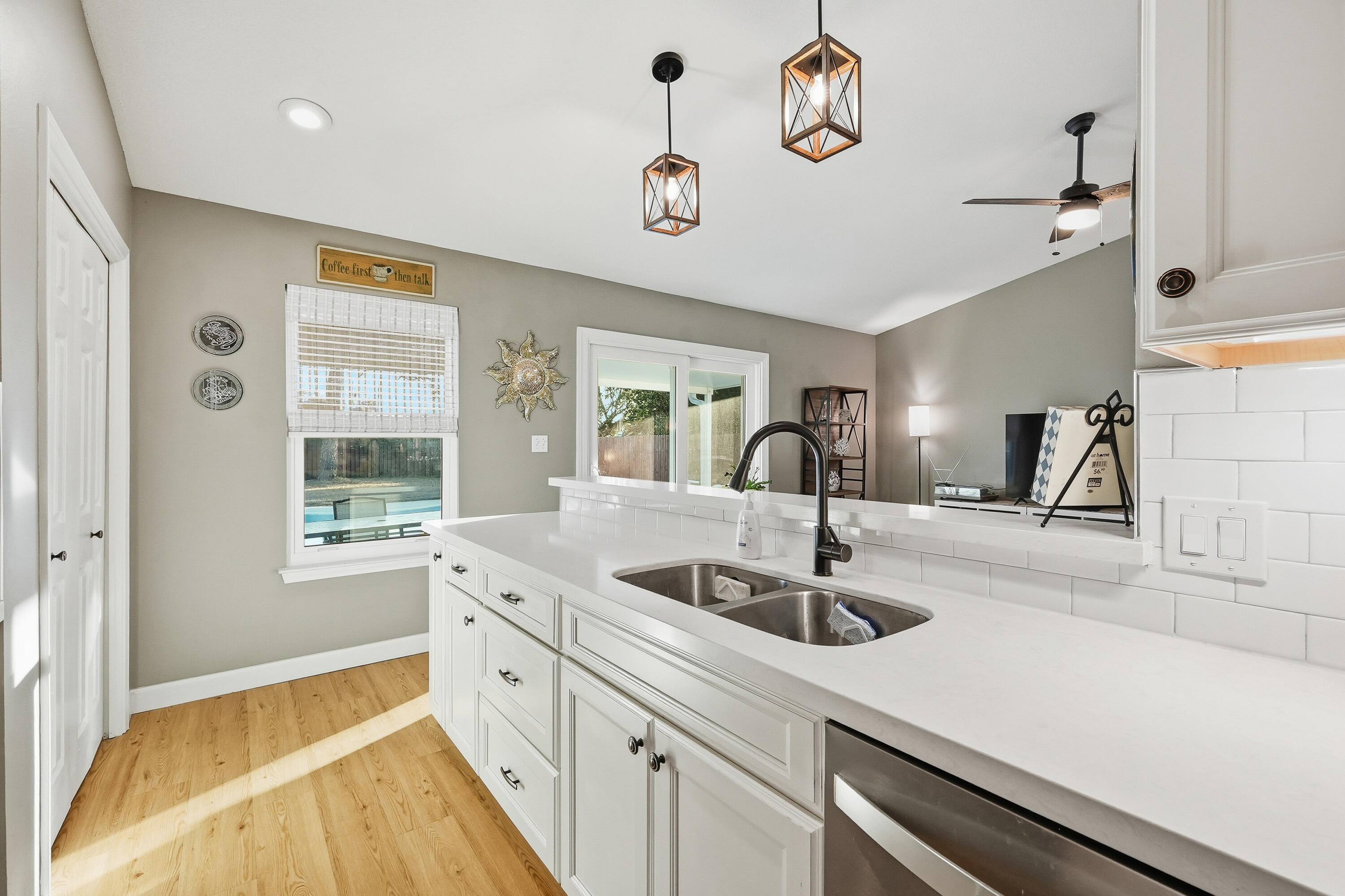 ROSS CROSSING - Residential