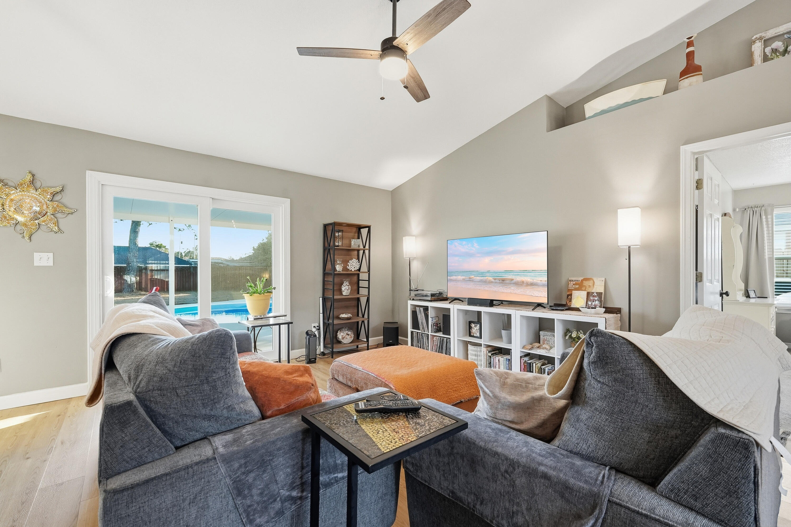 ROSS CROSSING - Residential