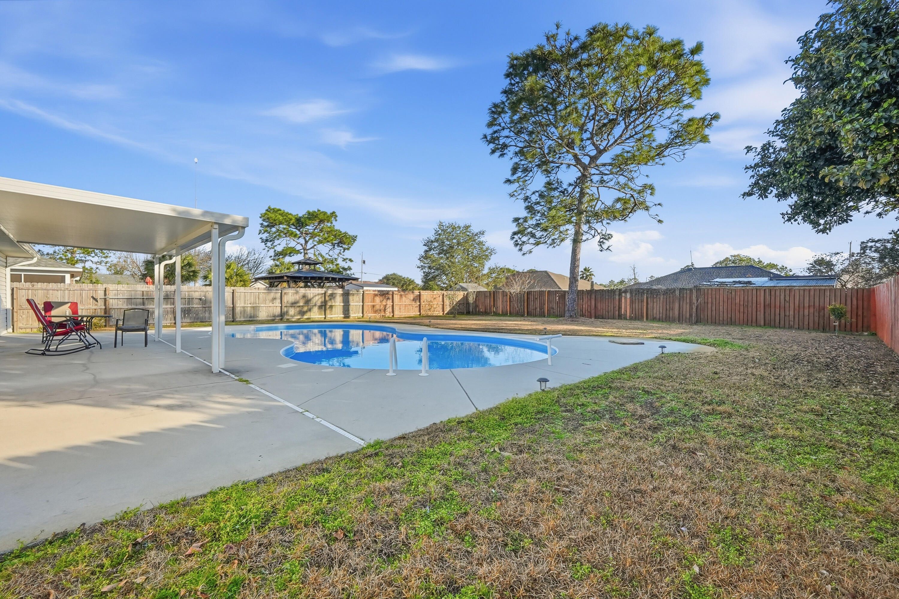 ROSS CROSSING - Residential