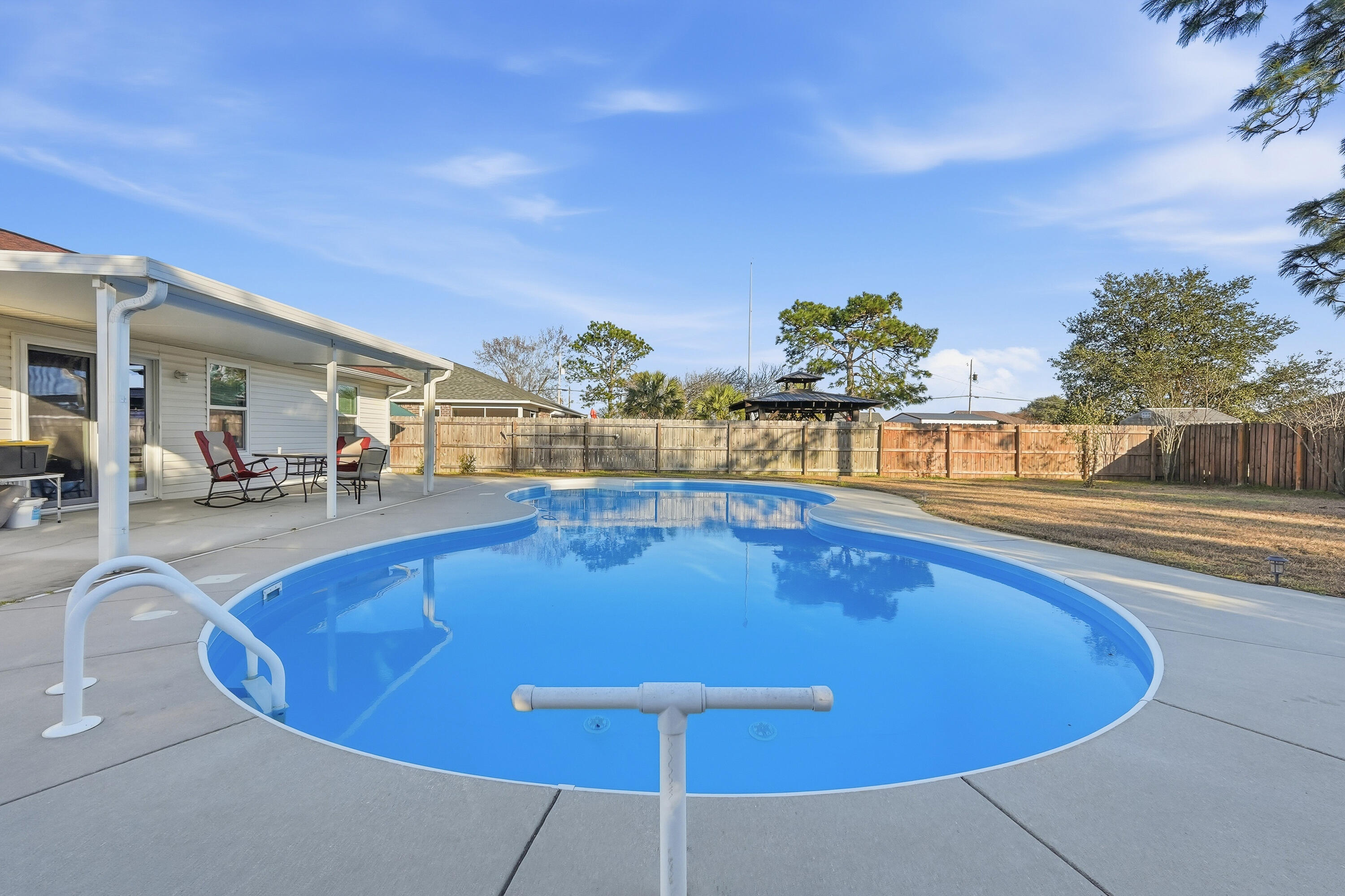 ROSS CROSSING - Residential