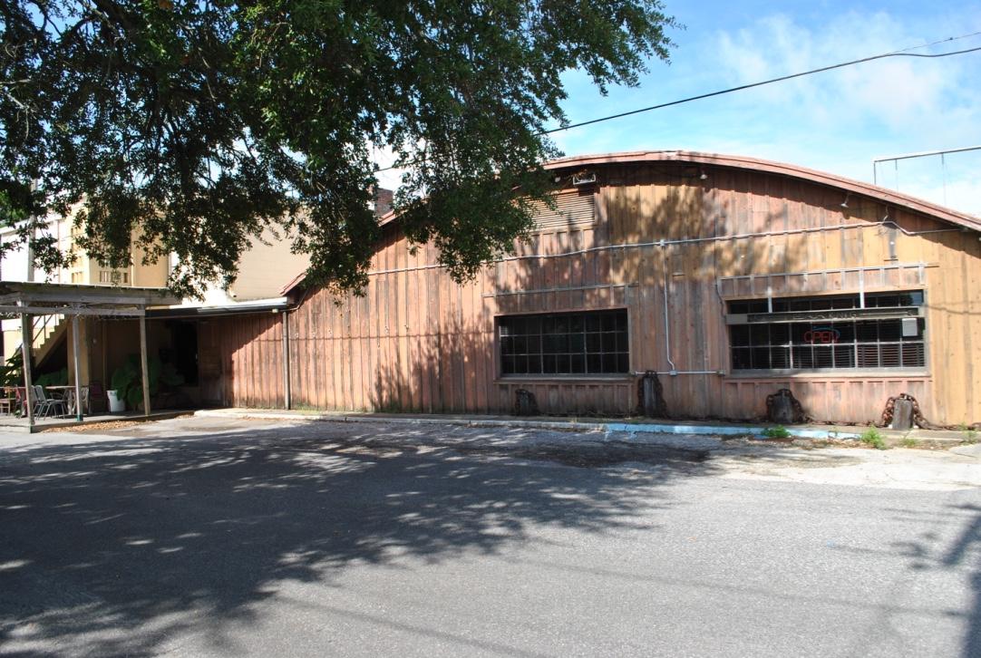 Centrally located building in Fort Walton Beach, FL that is very close to fast growing Downtown area. The building is currently set up as a restaurant with several bar areas, plenty of seating, kitchen, liquor and beer storage rooms, and restrooms. ***Pre-1973 4COP LIQUOR LICENSE IS INCLUDED*** Additional parking is available after 5 pm. The property is also offered for sale at $699,000.