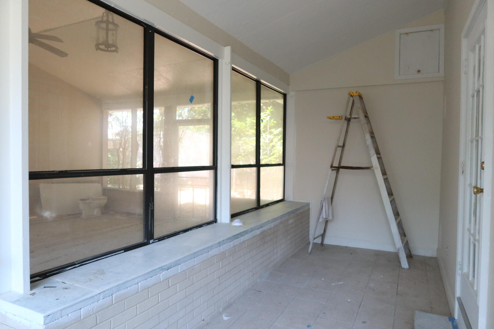 ELLIOTTS POINT 7TH ADDN - Residential