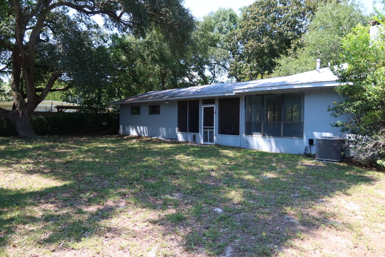 ELLIOTTS POINT 7TH ADDN - Residential