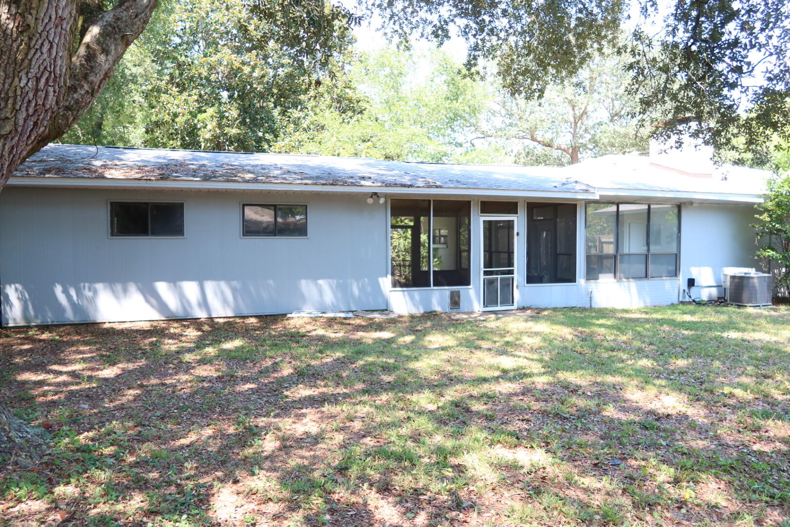 ELLIOTTS POINT 7TH ADDN - Residential