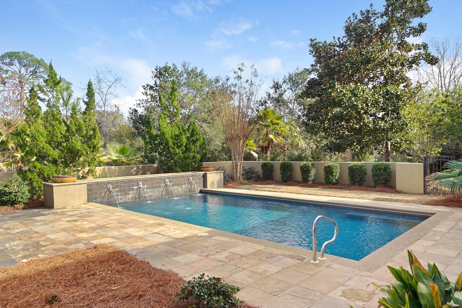 BURNT PINE - Residential