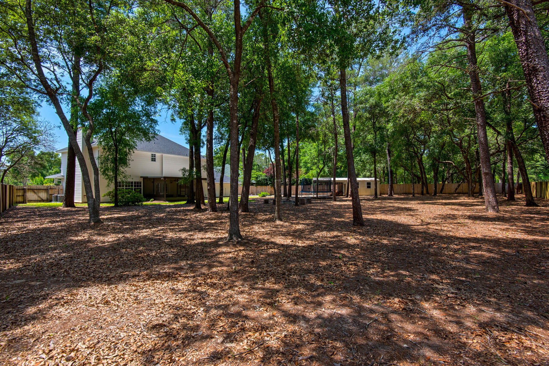 ROCKY BAYOU COUNTRY CLUB ESTATES 8 - Residential
