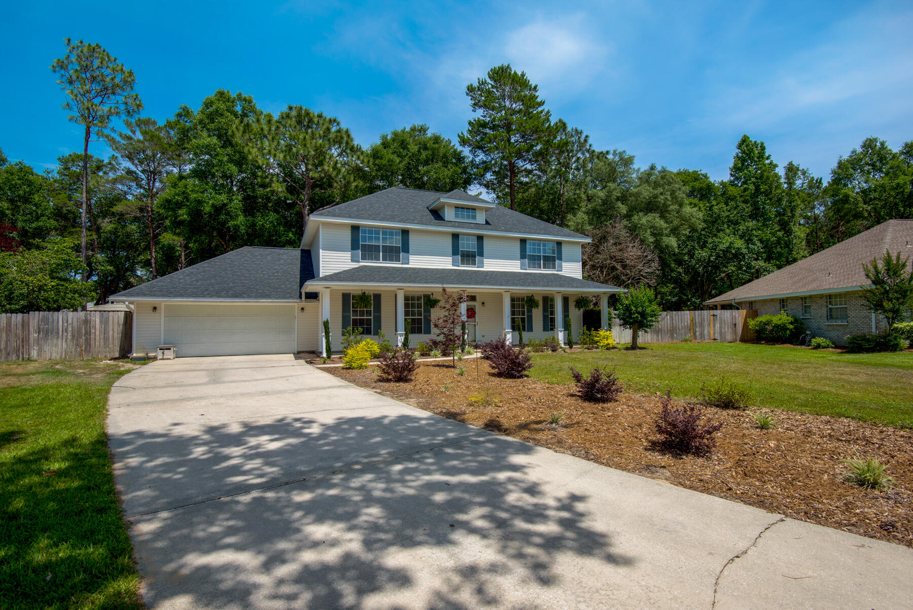 ROCKY BAYOU COUNTRY CLUB ESTATES 8 - Residential