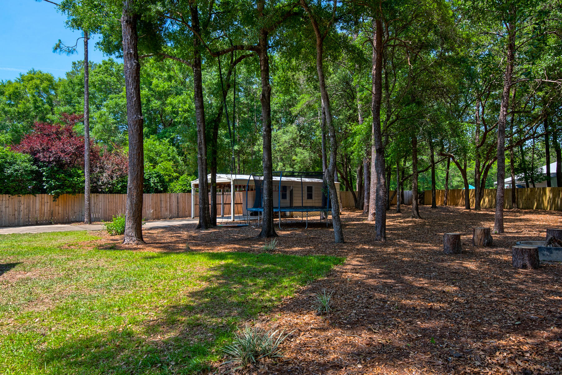 ROCKY BAYOU COUNTRY CLUB ESTATES 8 - Residential