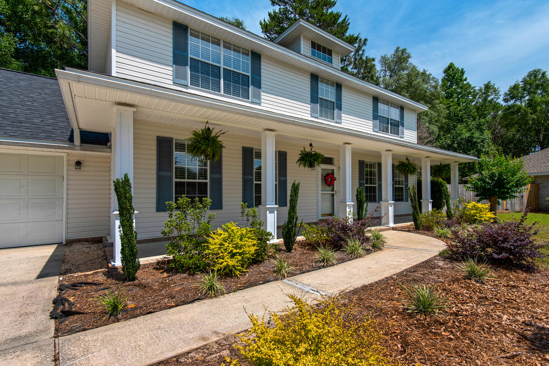 ROCKY BAYOU COUNTRY CLUB ESTATES 8 - Residential