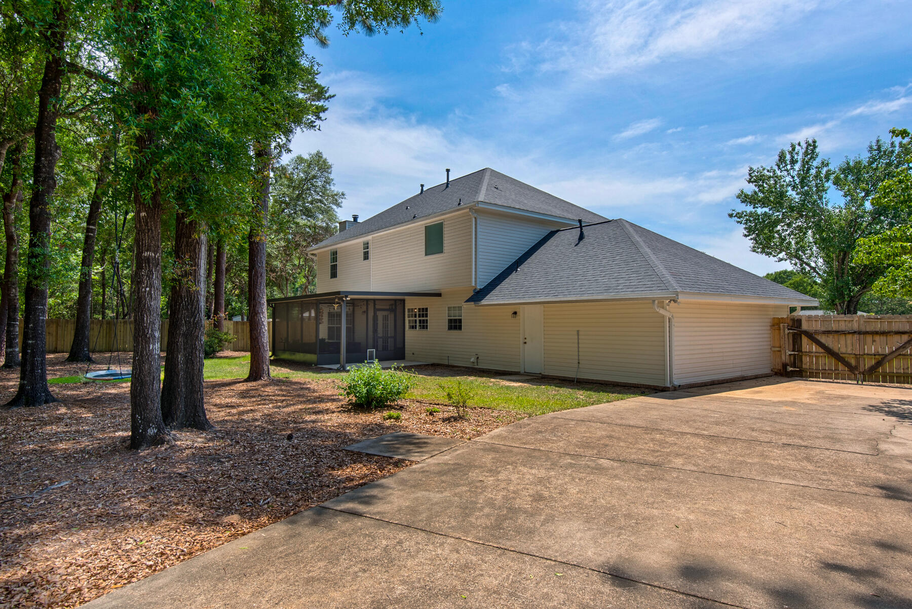 ROCKY BAYOU COUNTRY CLUB ESTATES 8 - Residential