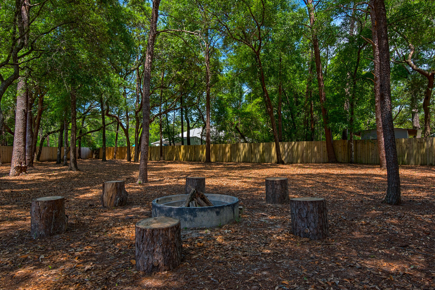 ROCKY BAYOU COUNTRY CLUB ESTATES 8 - Residential