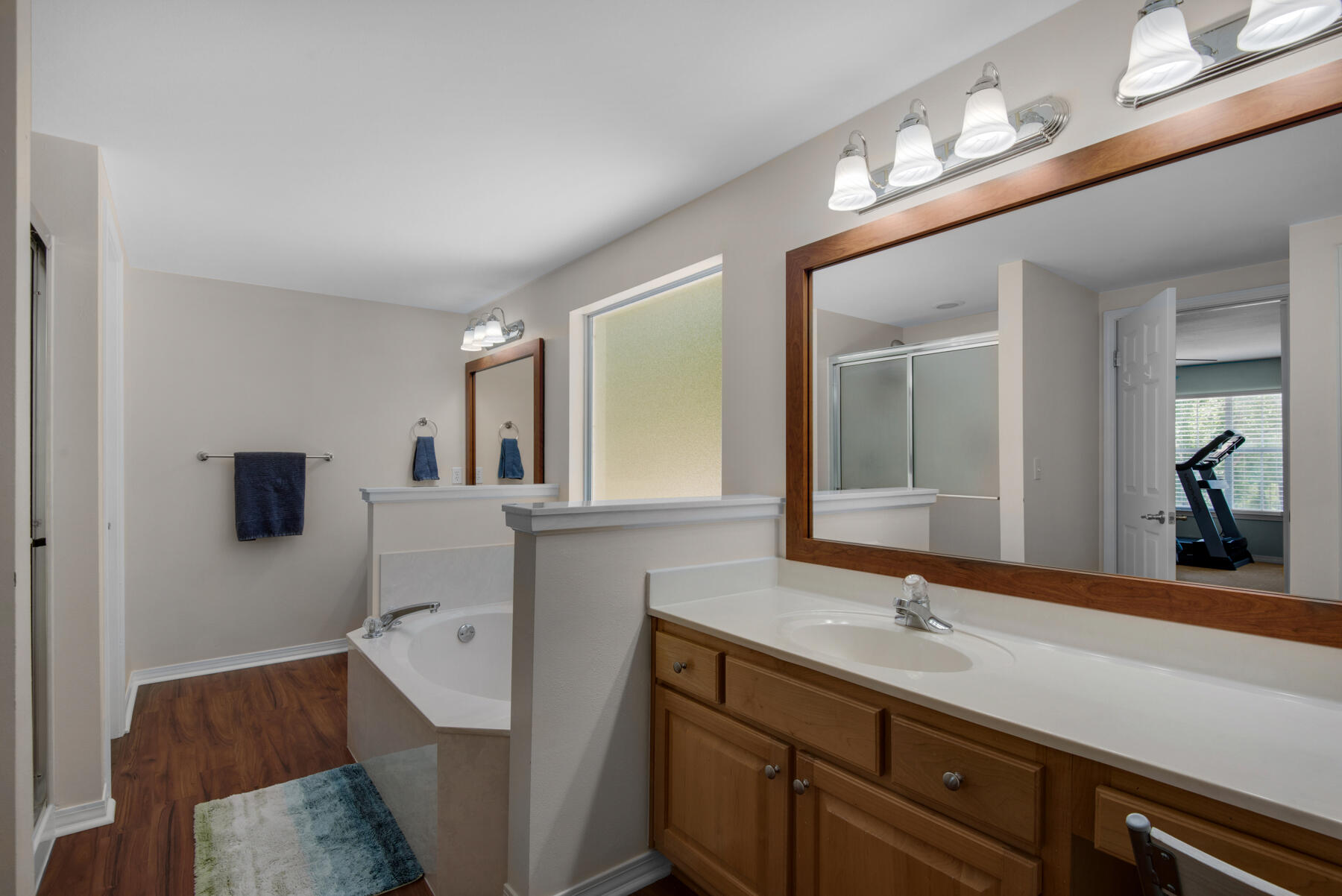 ROCKY BAYOU COUNTRY CLUB ESTATES 8 - Residential