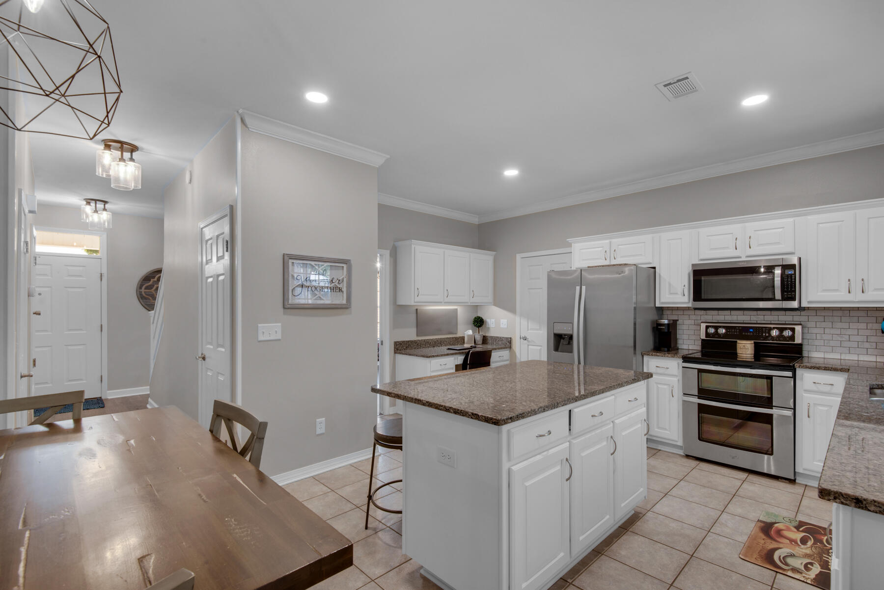 ROCKY BAYOU COUNTRY CLUB ESTATES 8 - Residential