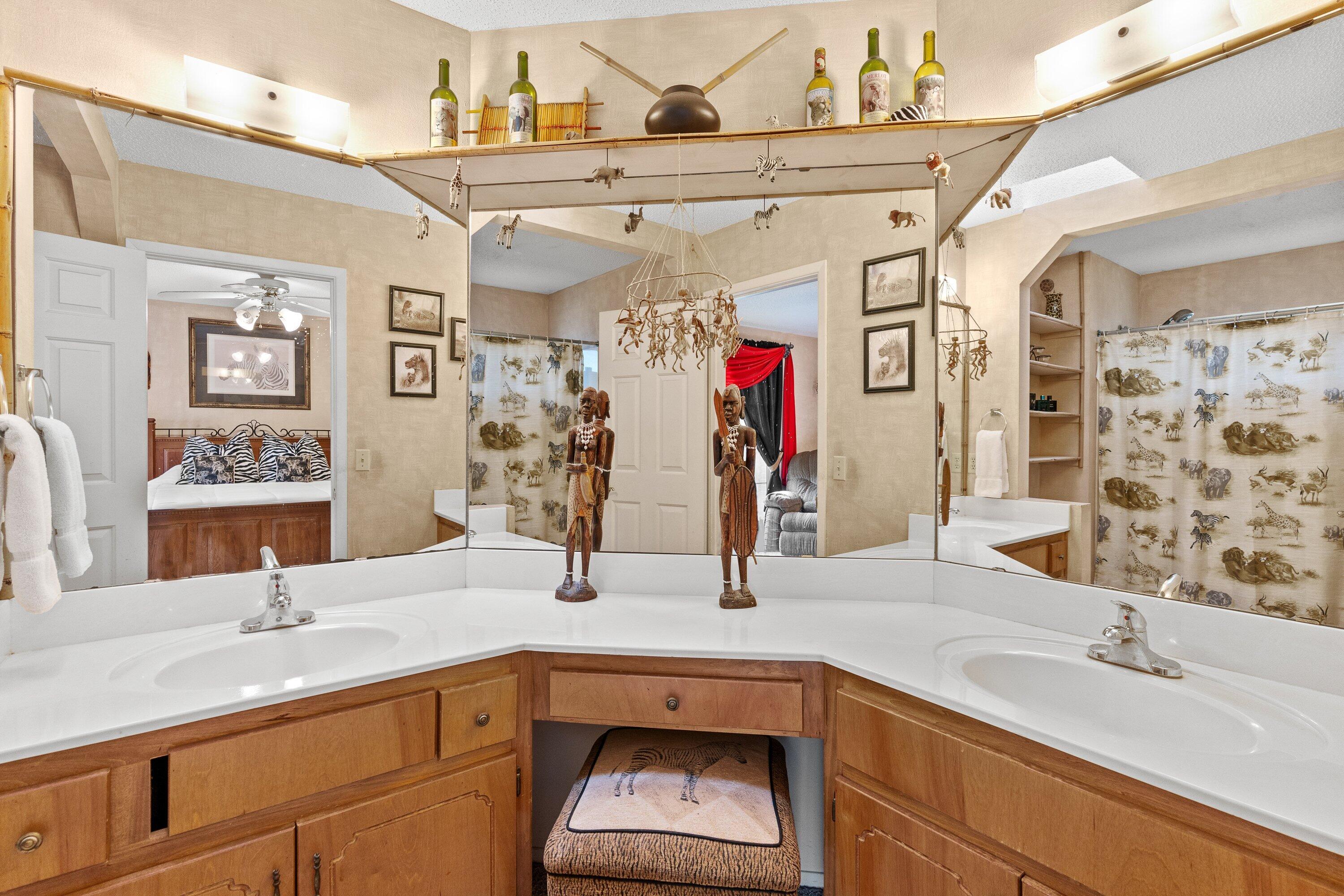 PARKWOOD COURT AT BLUEWATER BAY - Residential