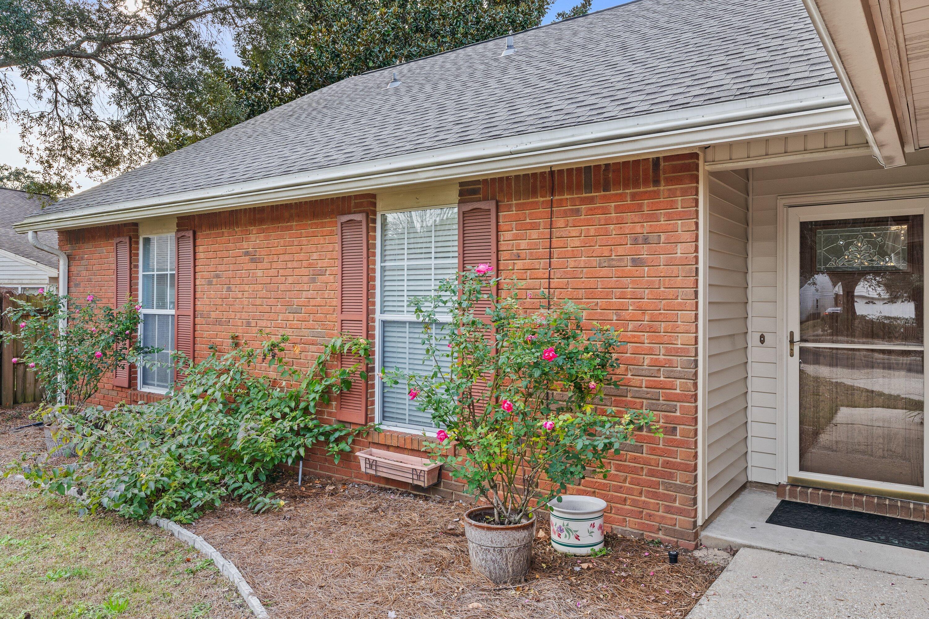 PARKWOOD COURT AT BLUEWATER BAY - Residential