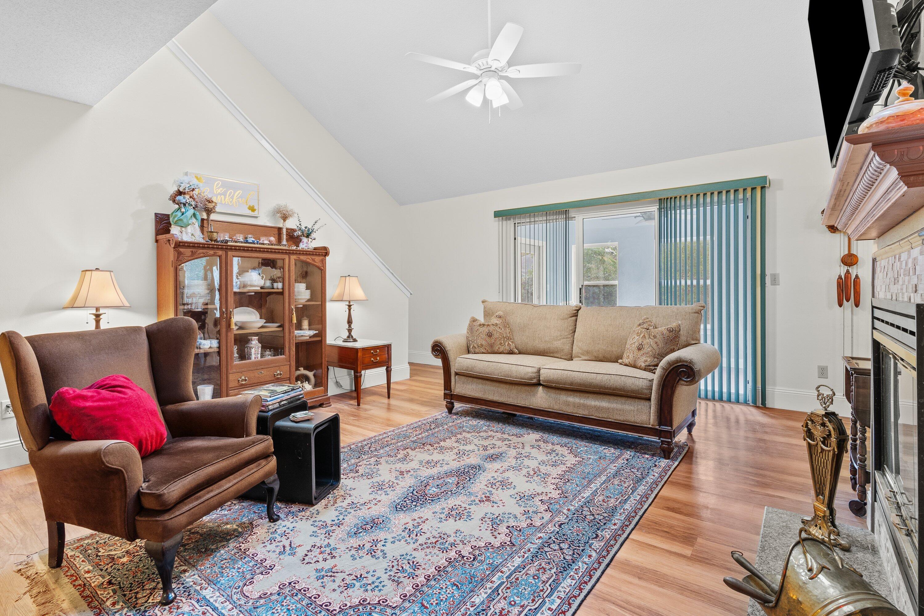 PARKWOOD COURT AT BLUEWATER BAY - Residential