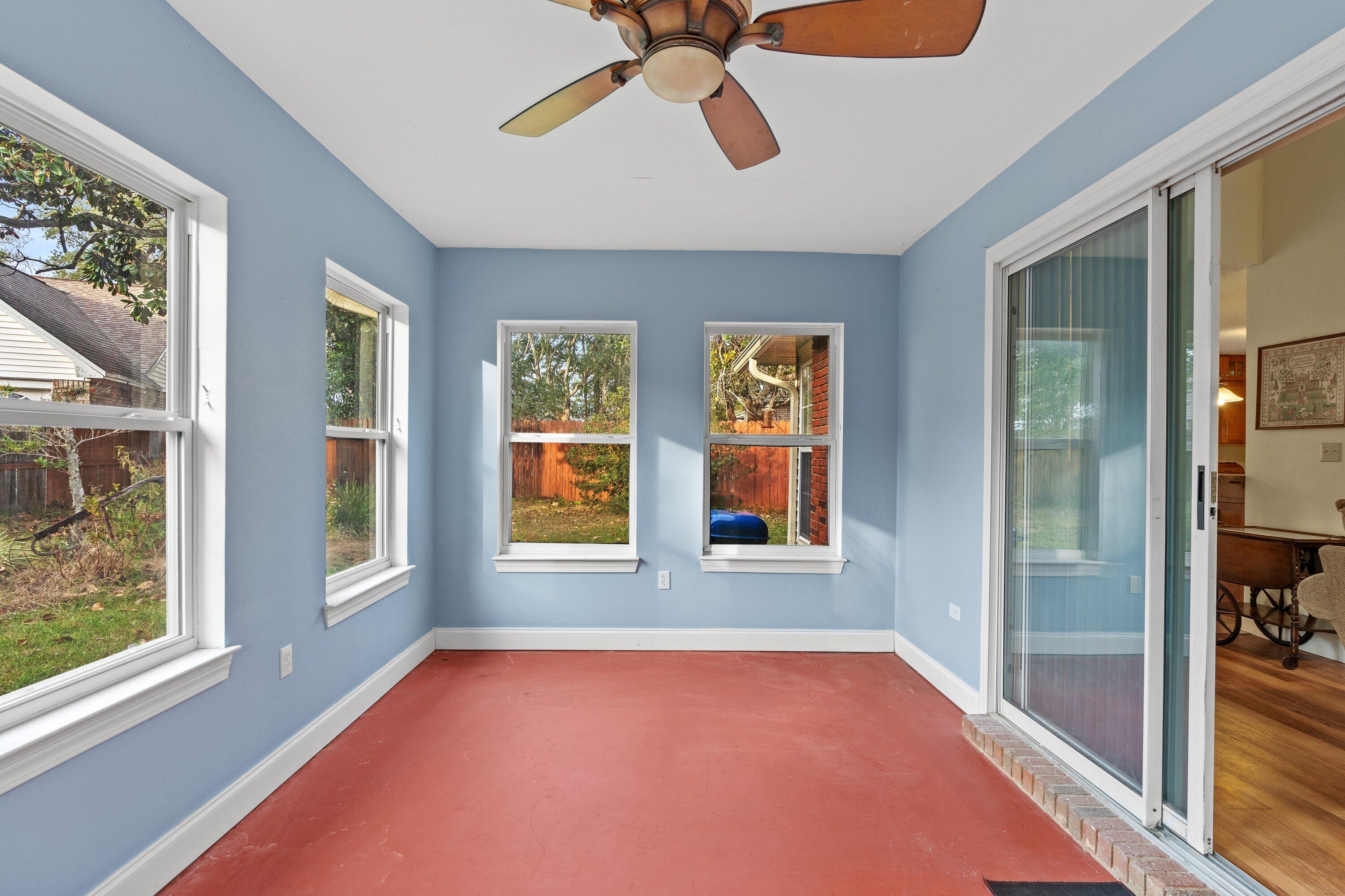 PARKWOOD COURT AT BLUEWATER BAY - Residential