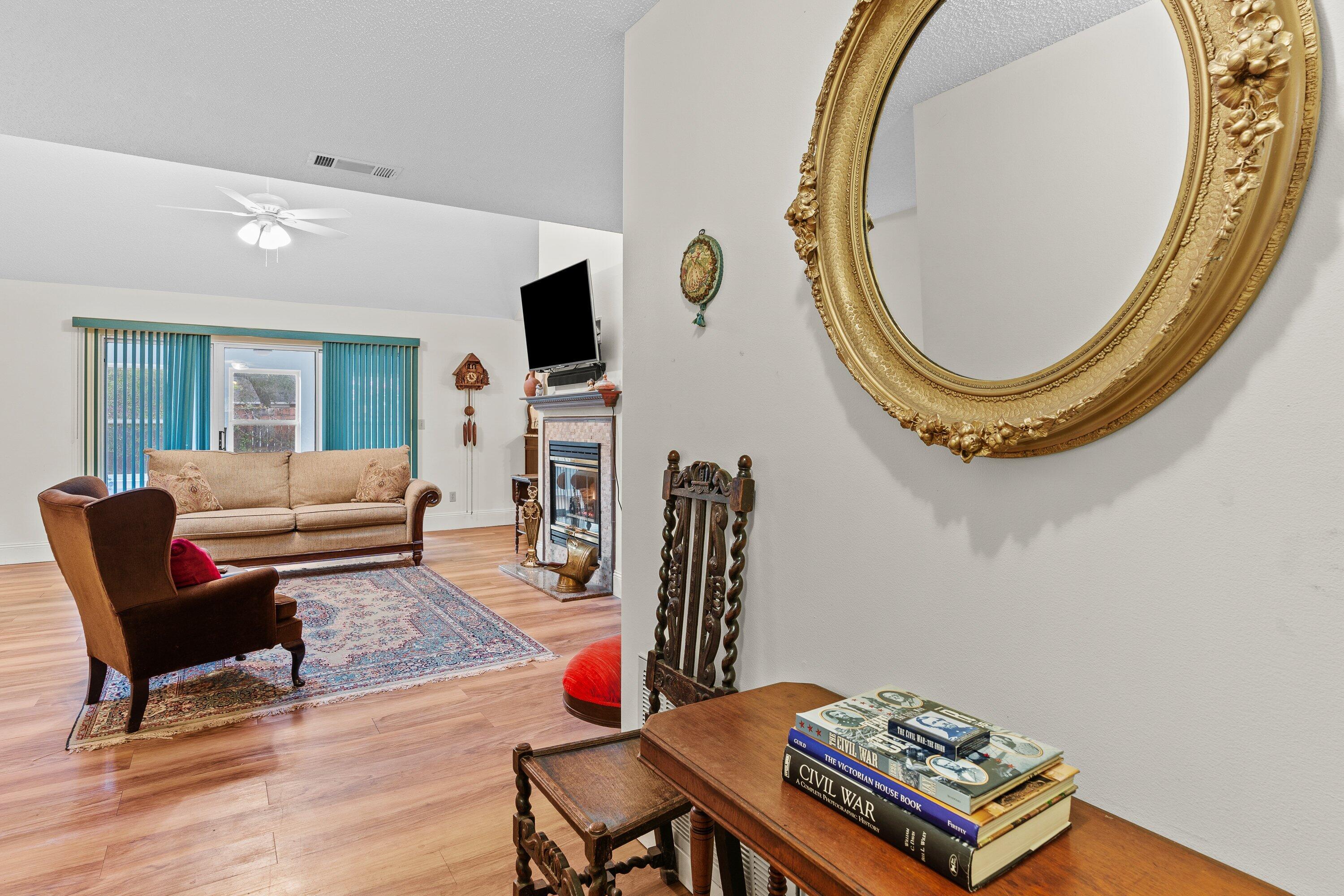 PARKWOOD COURT AT BLUEWATER BAY - Residential