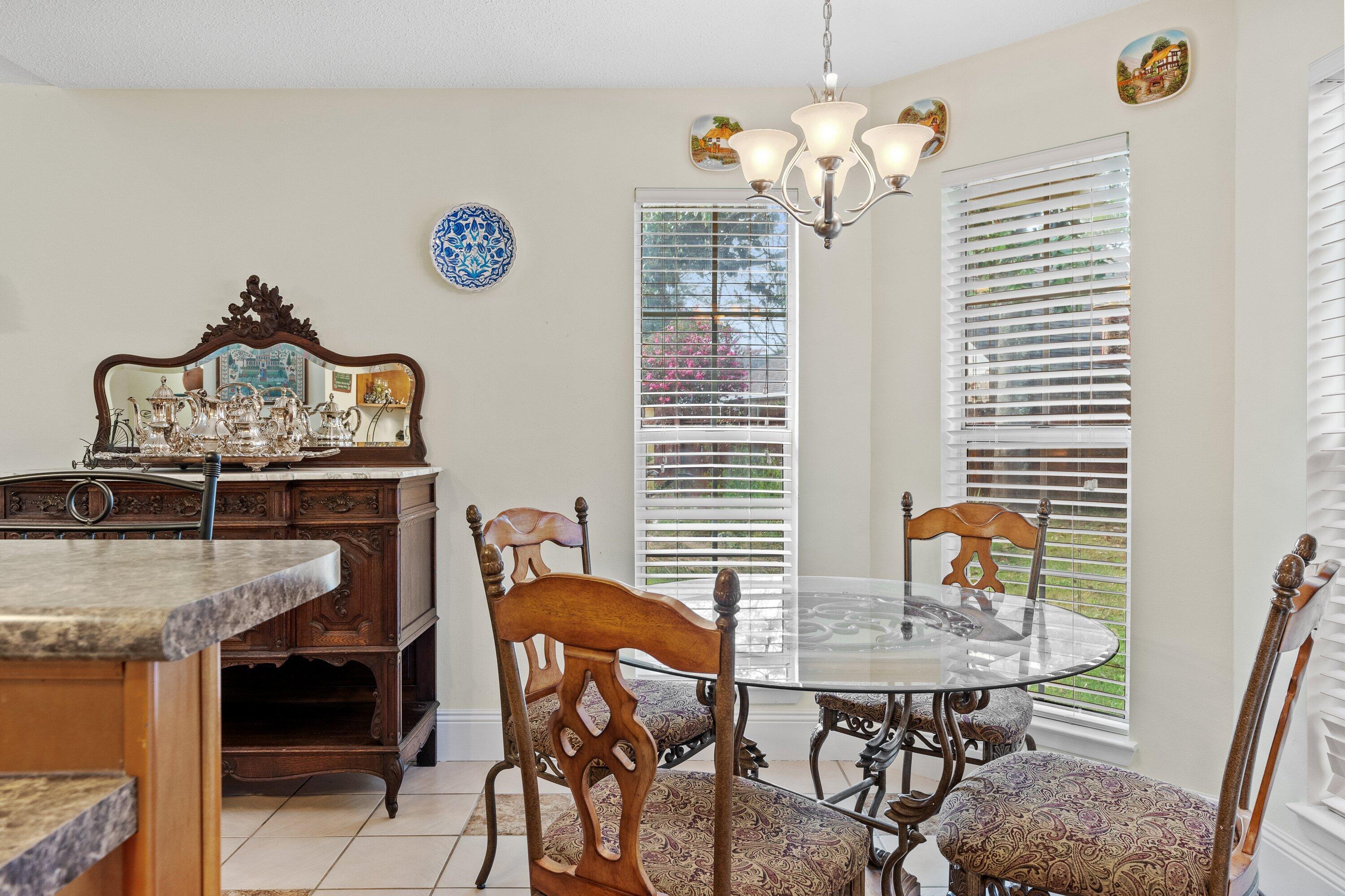 PARKWOOD COURT AT BLUEWATER BAY - Residential