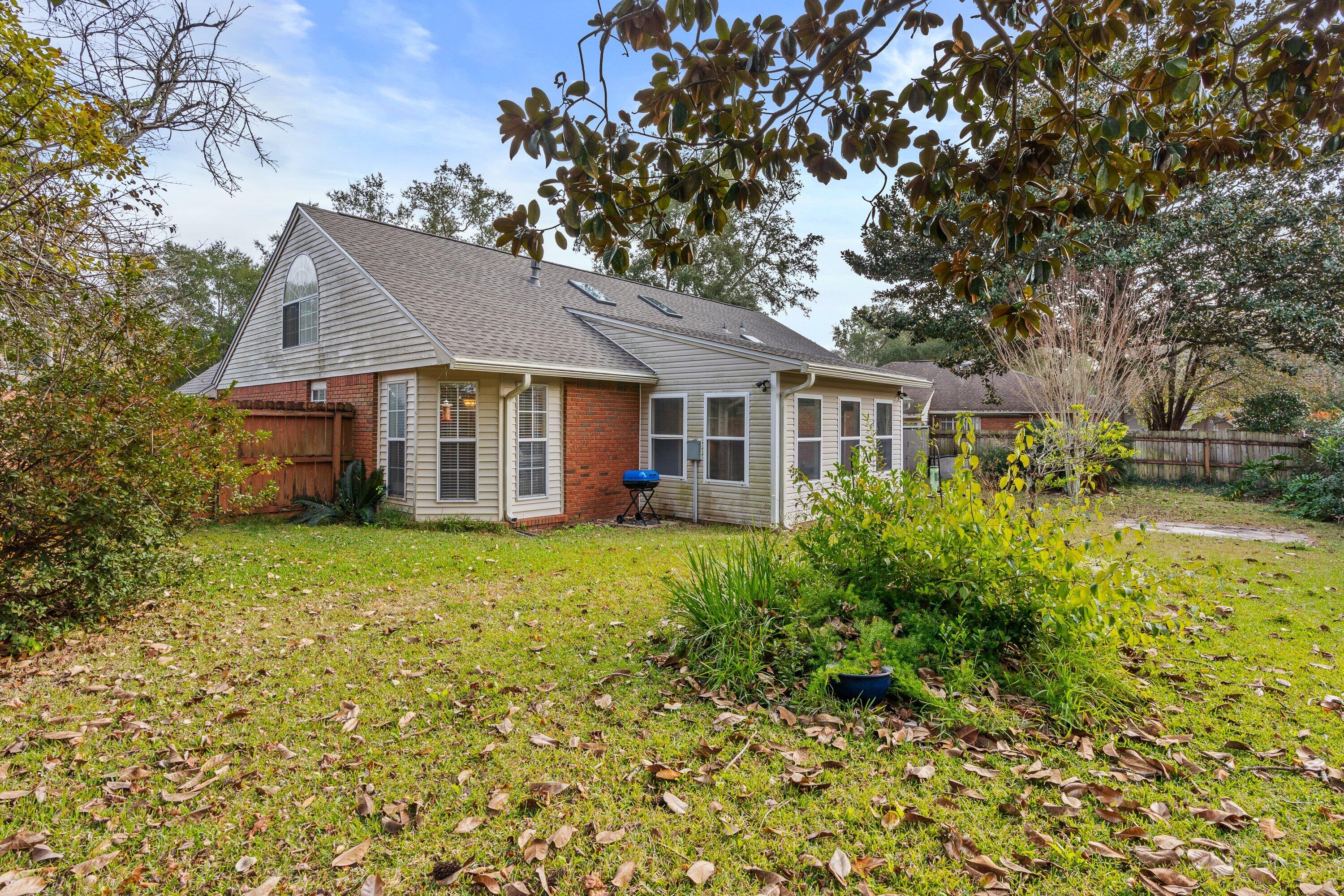 PARKWOOD COURT AT BLUEWATER BAY - Residential