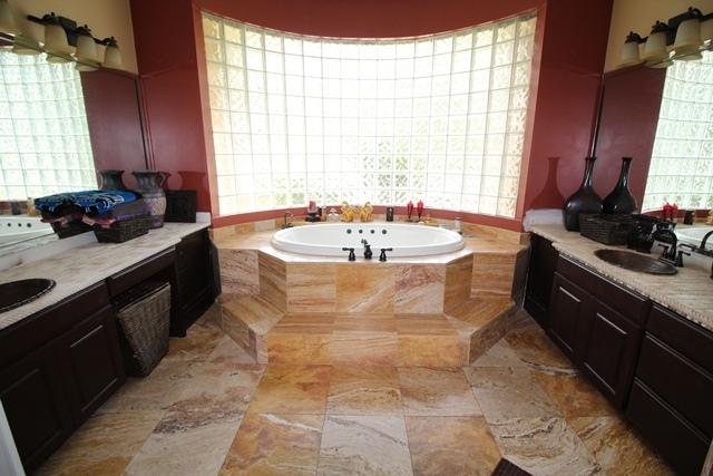 EMERALD BAY PH 1A - Residential