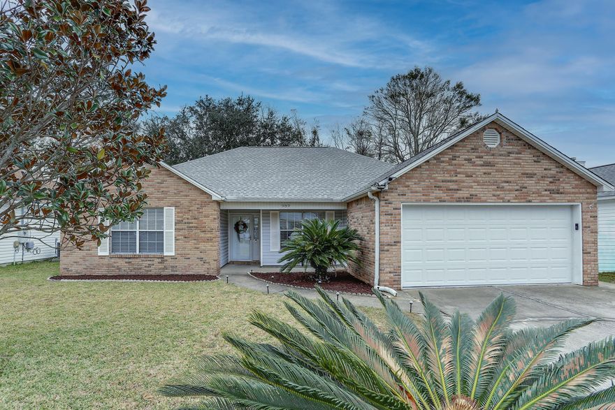This charming 4 Bedroom, 2 Bathroom home sits in the quiet neighborhood of Southern Oaks Plantation.  Conveniently located close to both Eglin Air Force Base and Hurlburt field. Being near shopping and dining makes this home a must.  Kitchen, and bathrooms were updated in 2014, a new roof was installed in December 2017, HVAC and Water heater were both replaced in 2014. Don't wait, make your appointment today!!