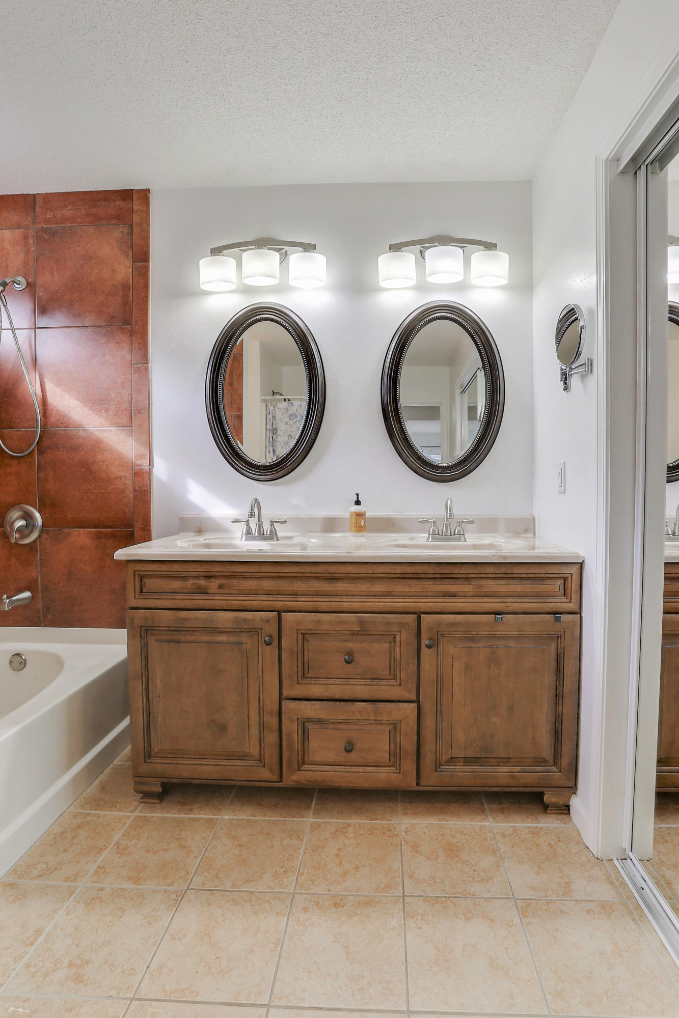 SOUTHERN OAKS PLANTATION - Residential