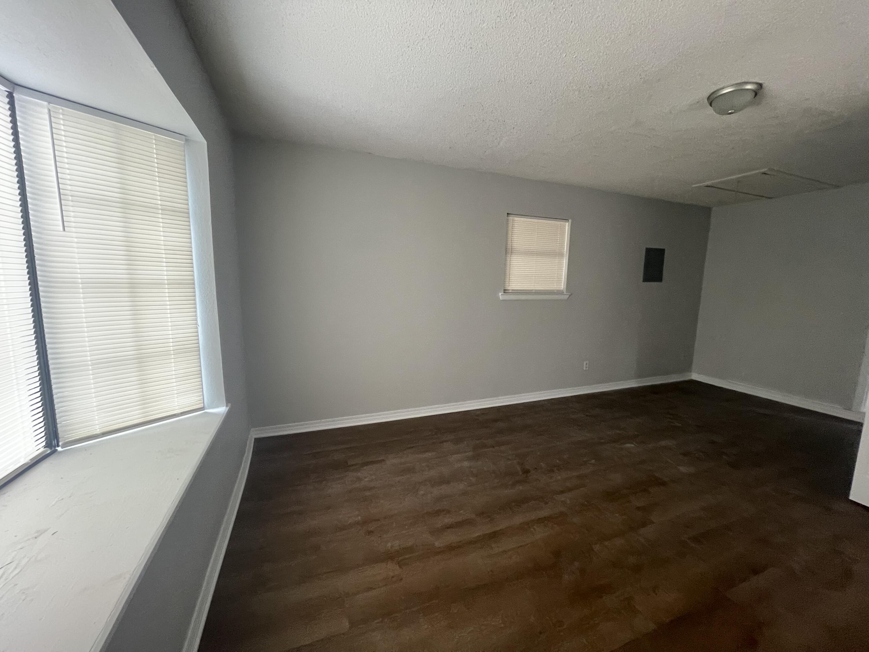 CREEKSIDE 2 - Residential Lease