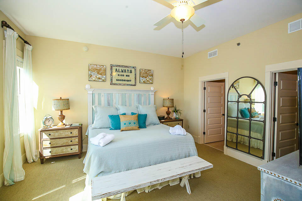 REDFISH VILLAGE - Residential