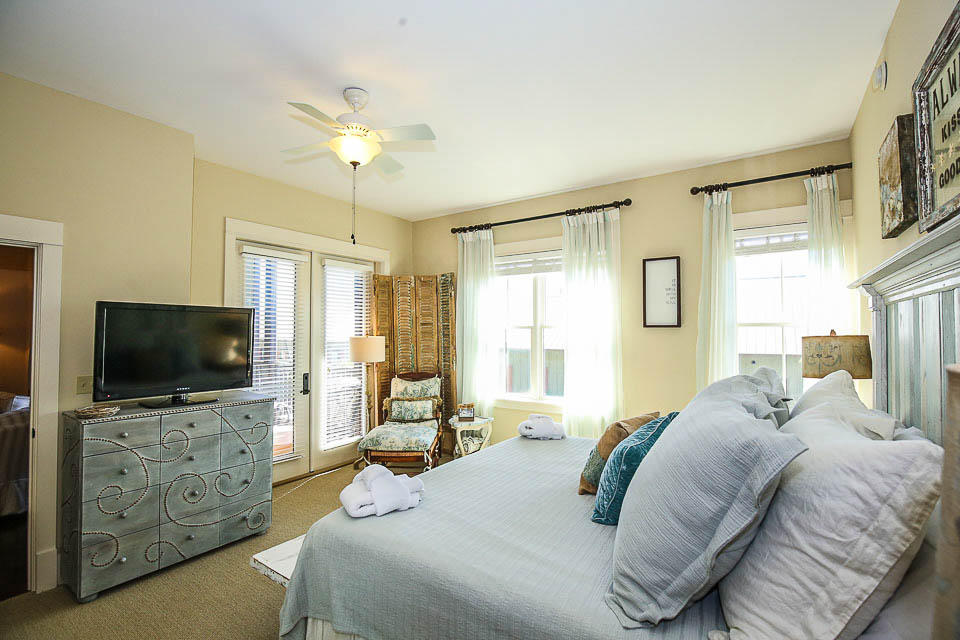 REDFISH VILLAGE - Residential