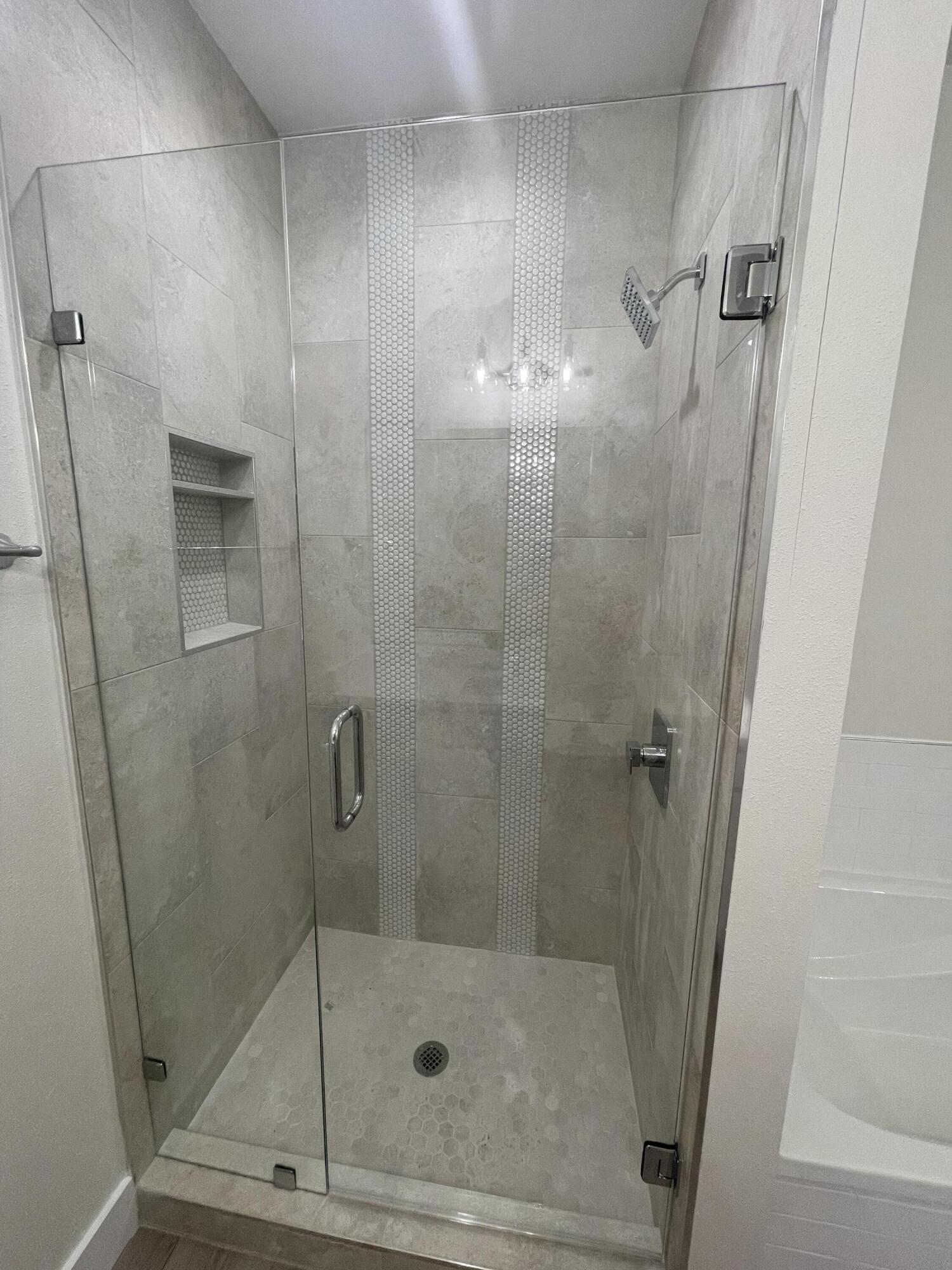 OAKLAND ADD AMENDED MAP LOT 16 BLK 24 - Residential