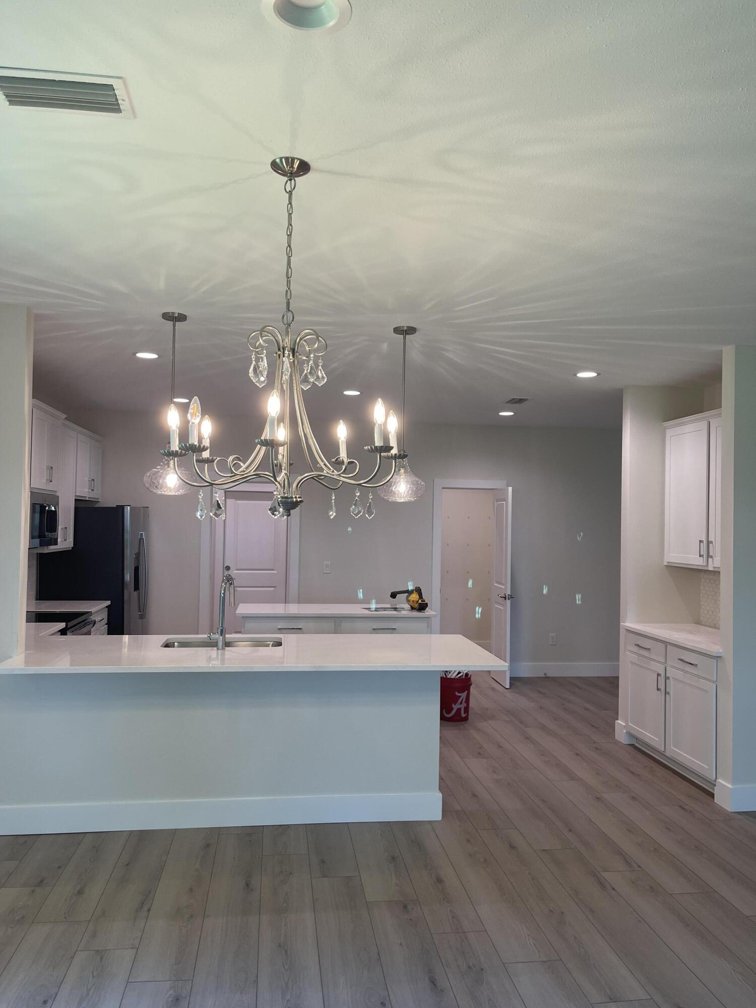 OAKLAND ADD AMENDED MAP LOT 16 BLK 24 - Residential