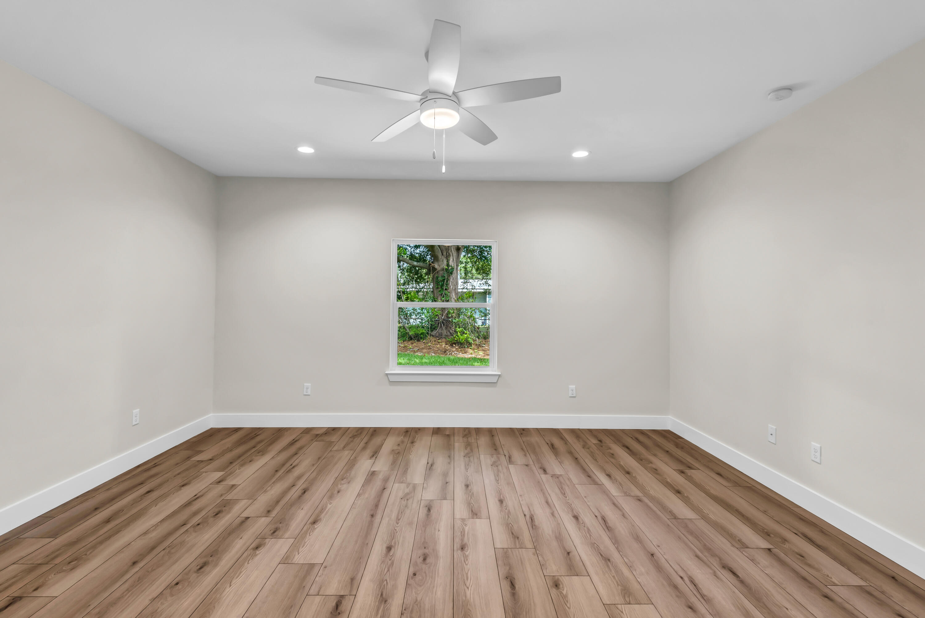 OAKLAND ADD AMENDED MAP LOT 16 BLK 24 - Residential