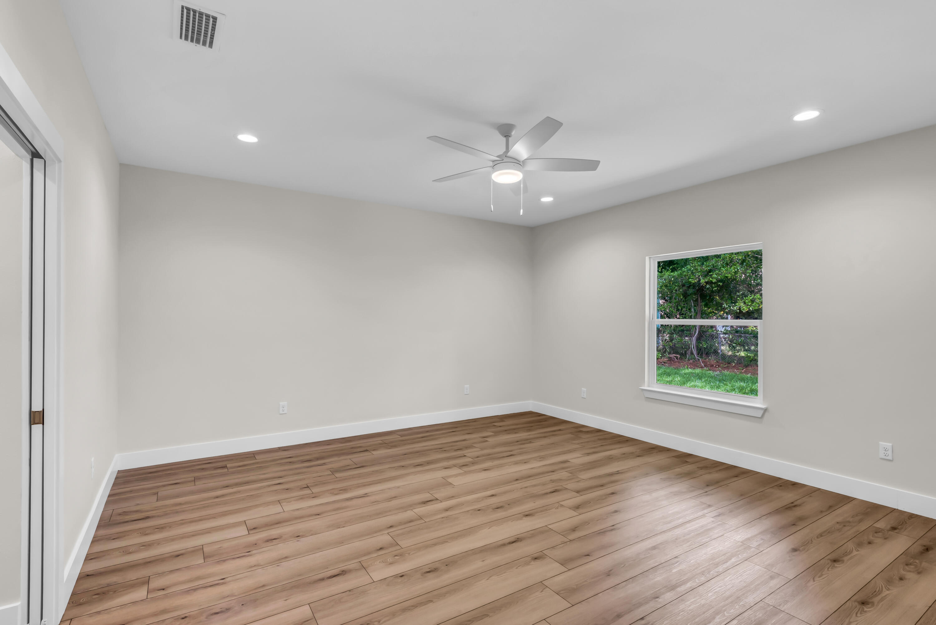 OAKLAND ADD AMENDED MAP LOT 16 BLK 24 - Residential