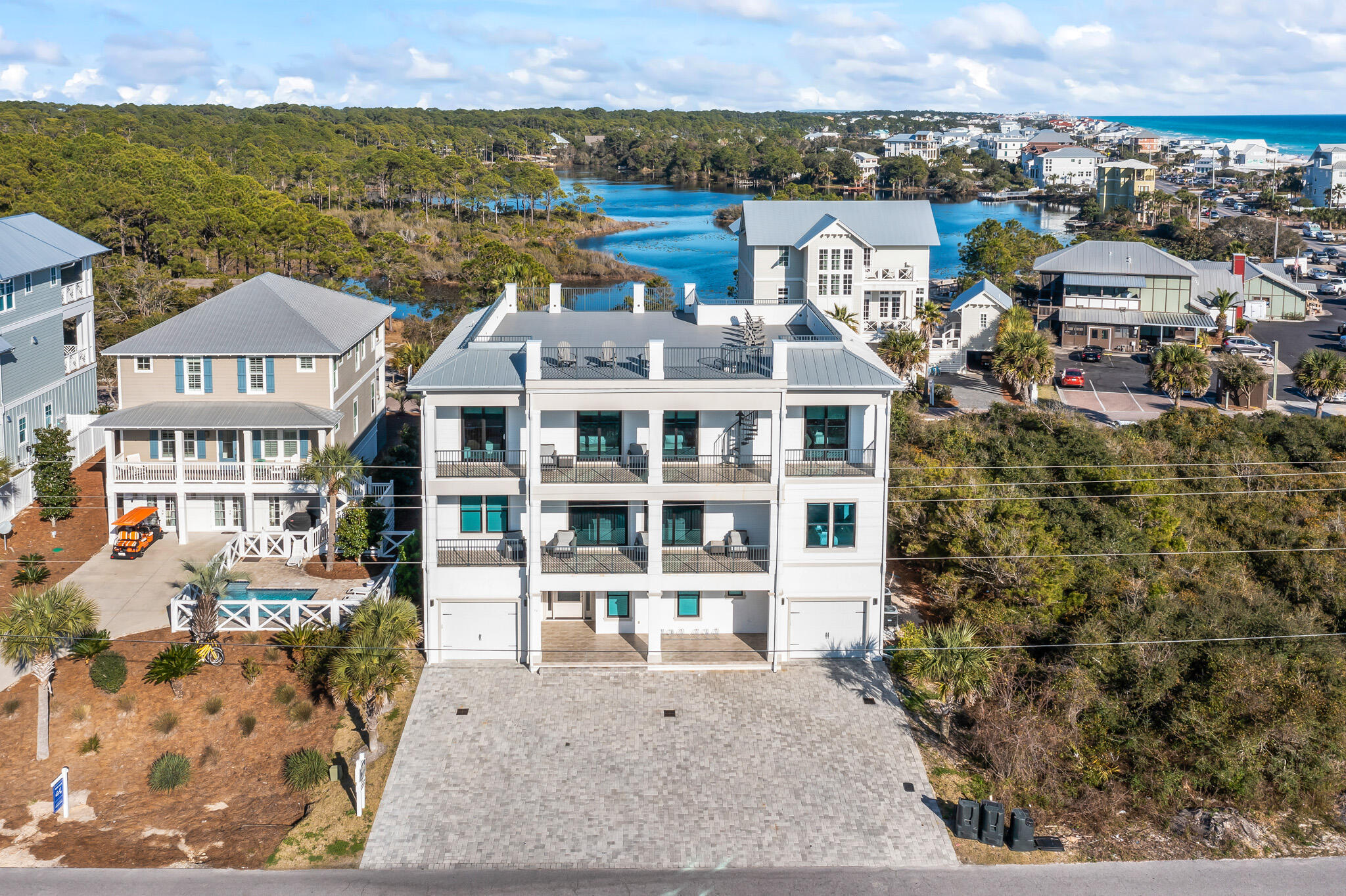 BEACH HIGHLAND - Residential