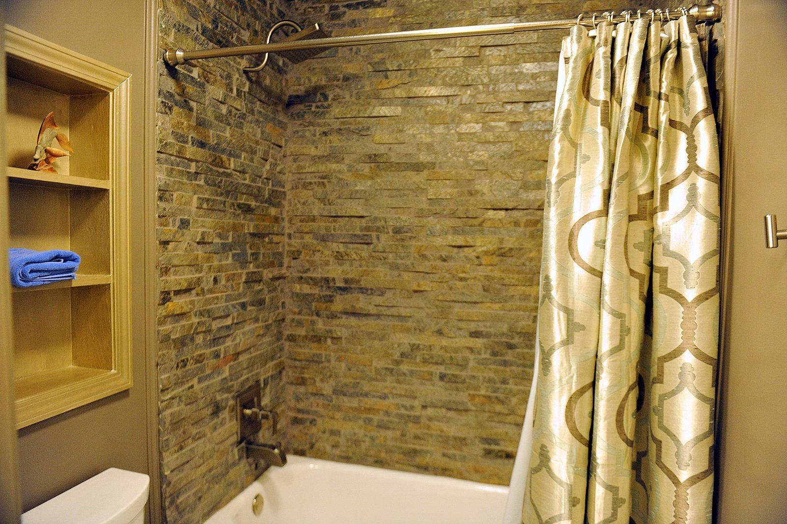 AUGUSTA VILLAGE CONDO - Residential