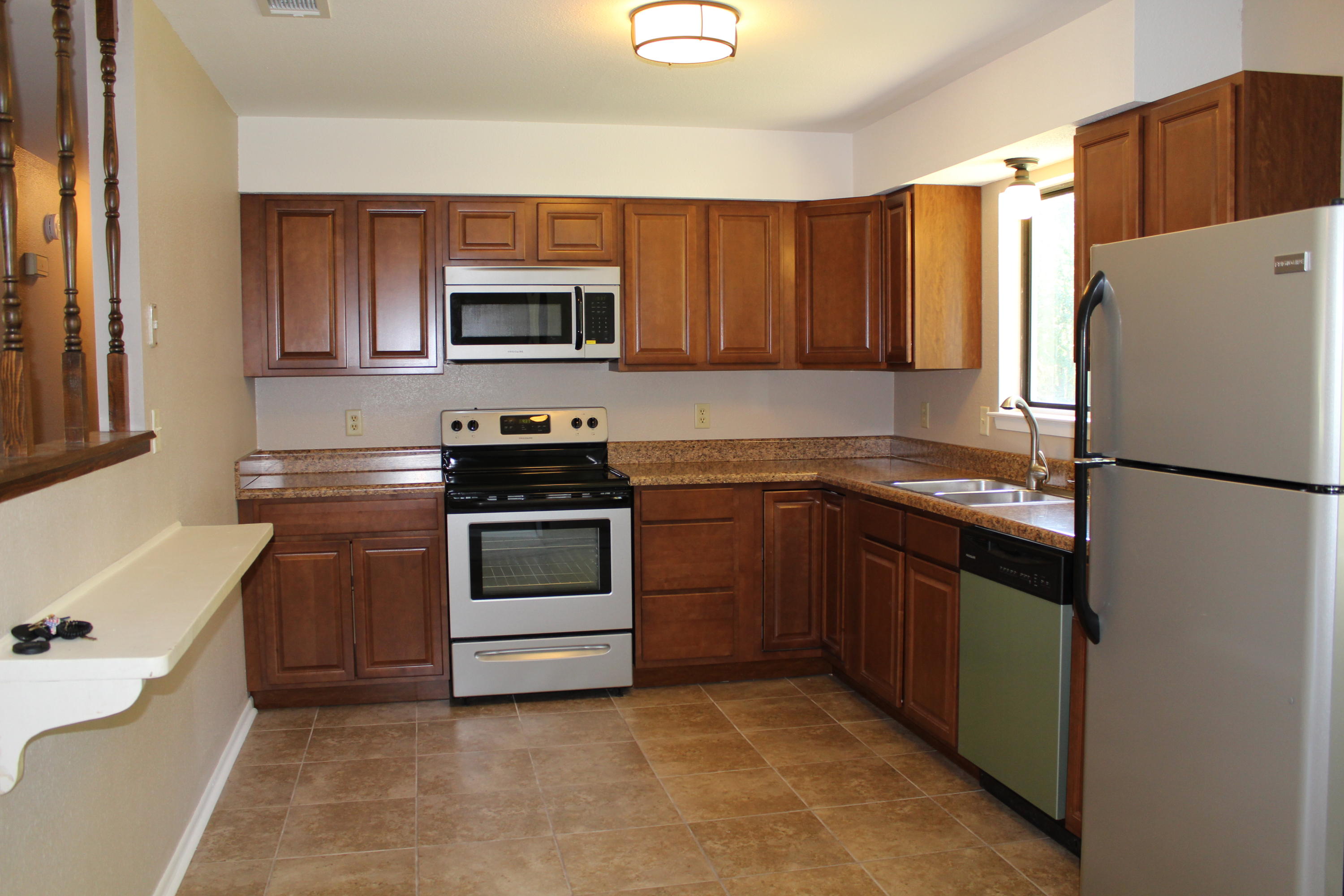 BENT CREEK ESTATES - Residential Lease