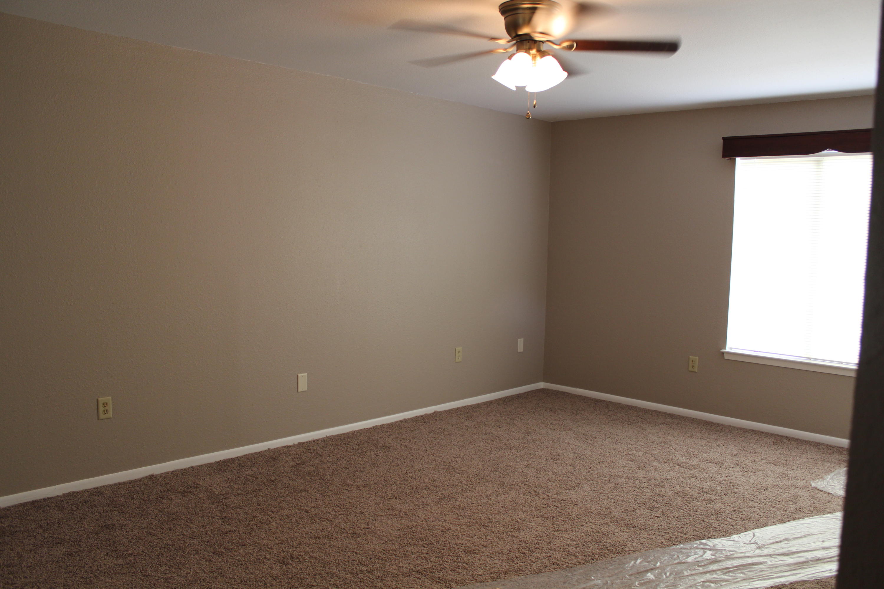 BENT CREEK ESTATES - Residential Lease