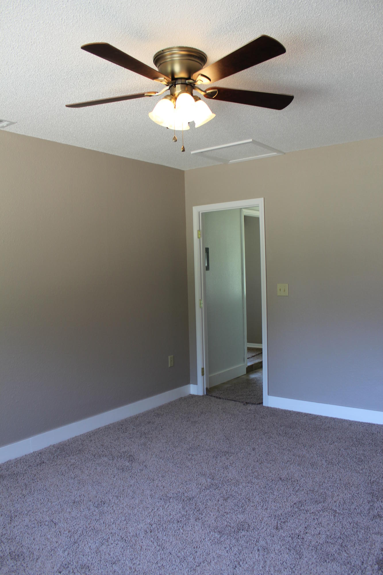 BENT CREEK ESTATES - Residential Lease