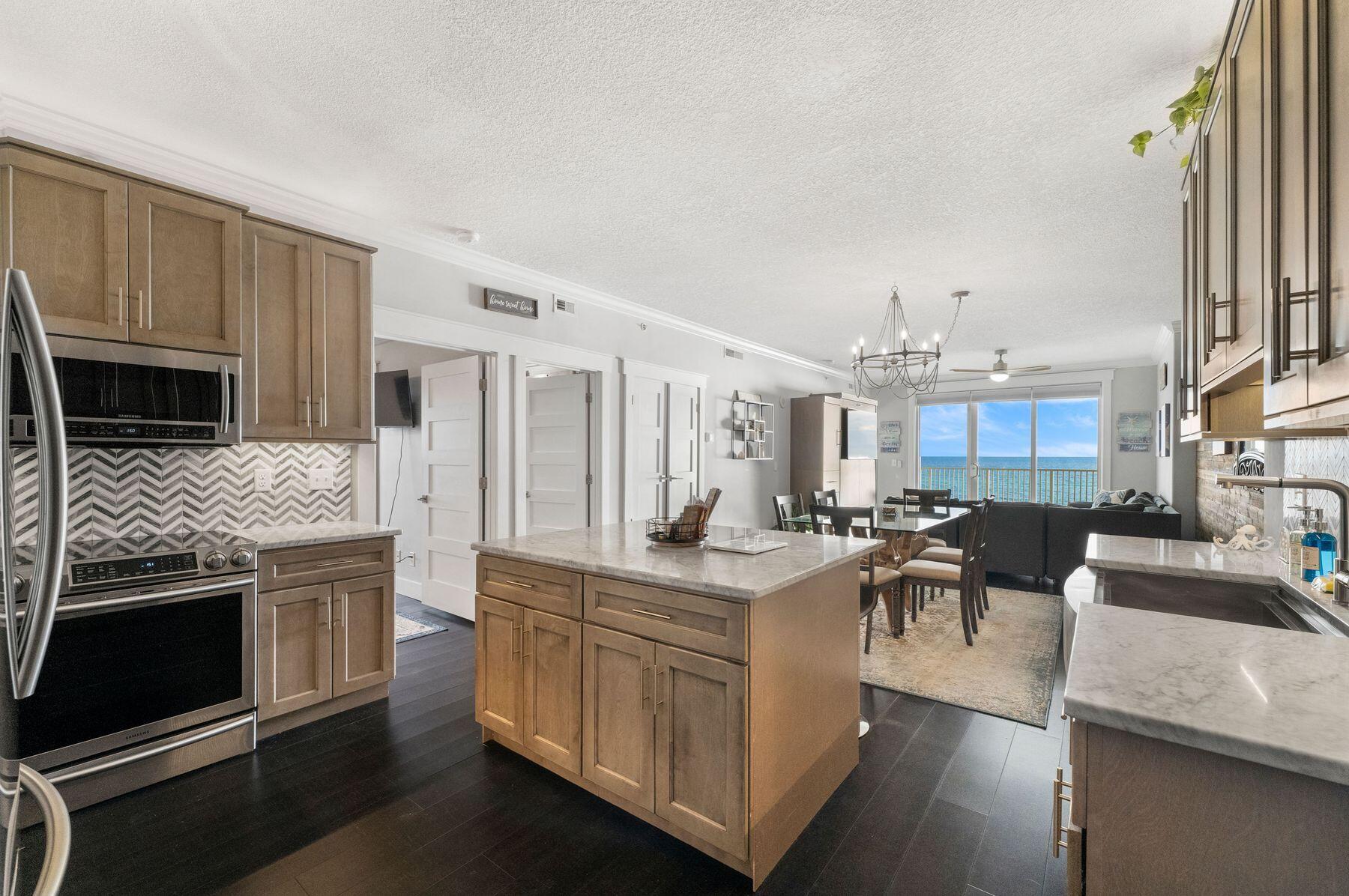 EMERALD ISLE - Residential