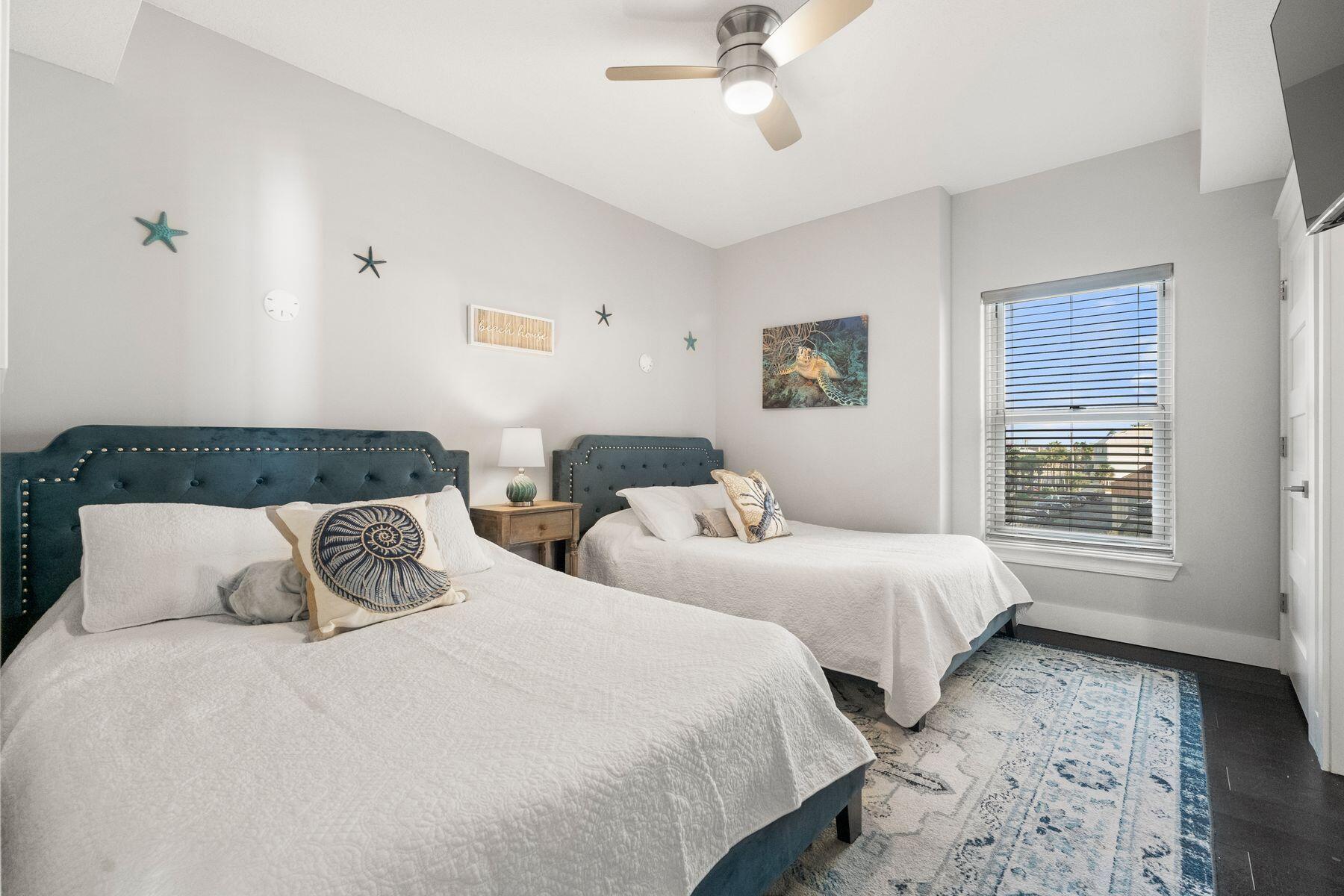 EMERALD ISLE - Residential