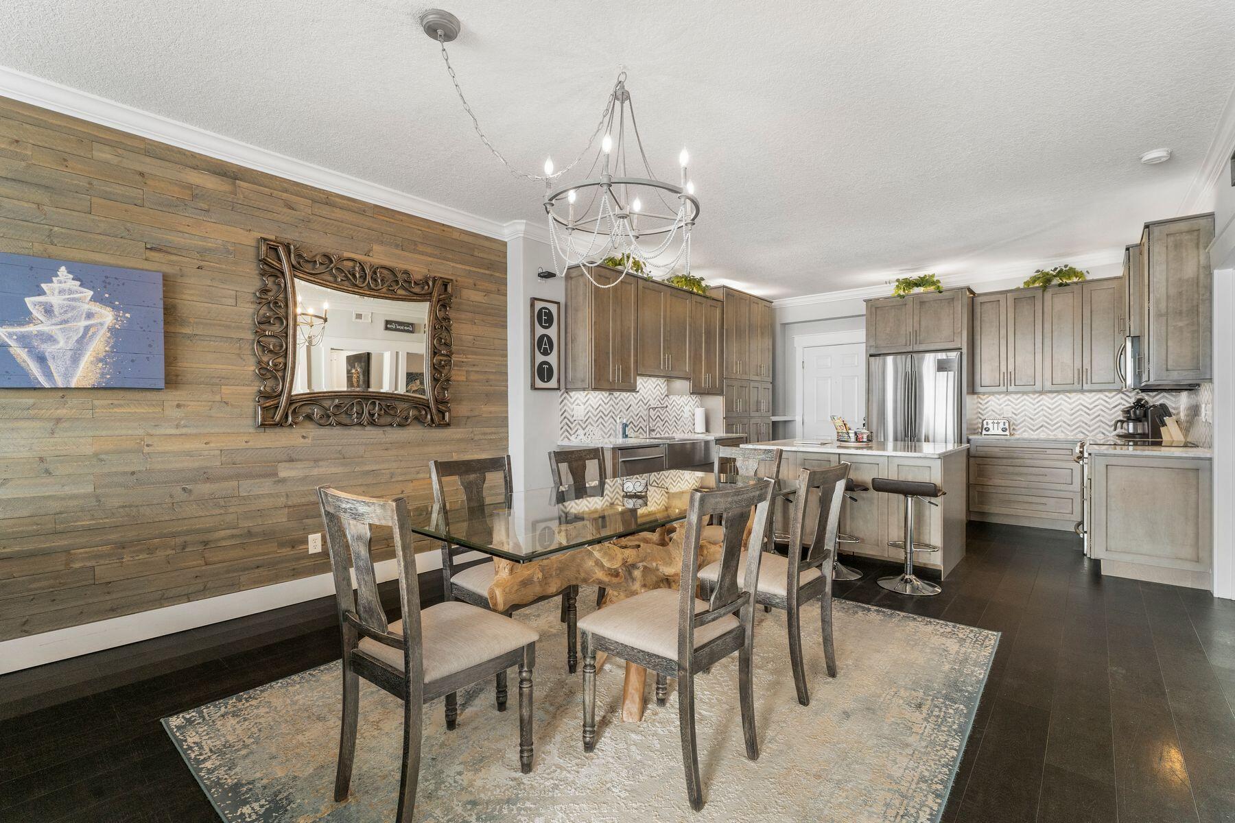 EMERALD ISLE - Residential