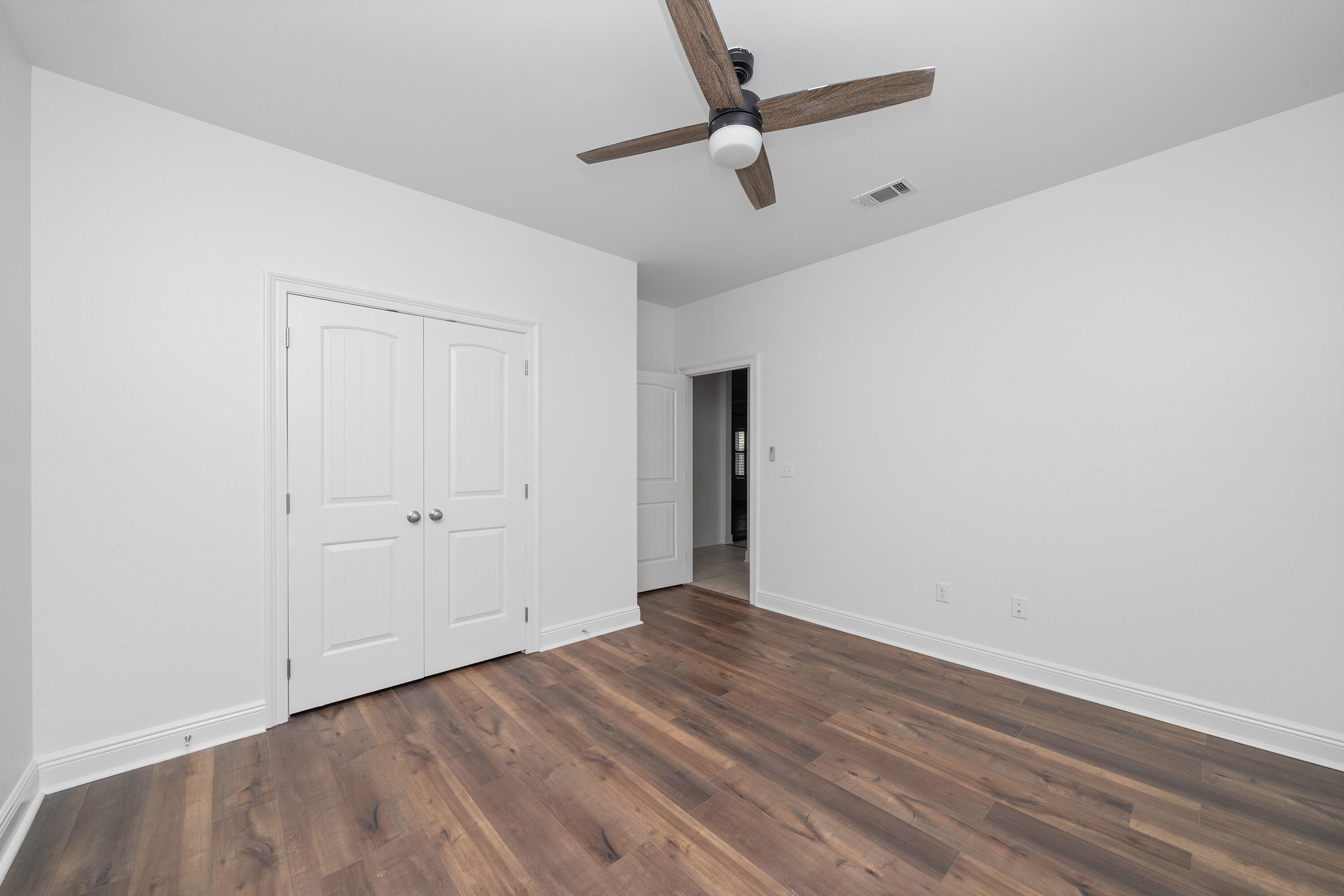 WHISPERING LAKE - Residential Lease