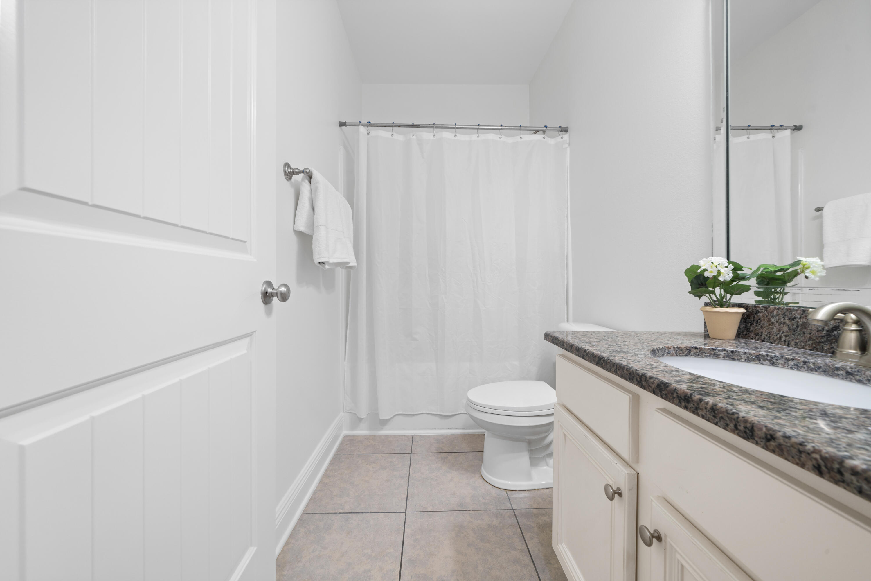 WHISPERING LAKE - Residential Lease