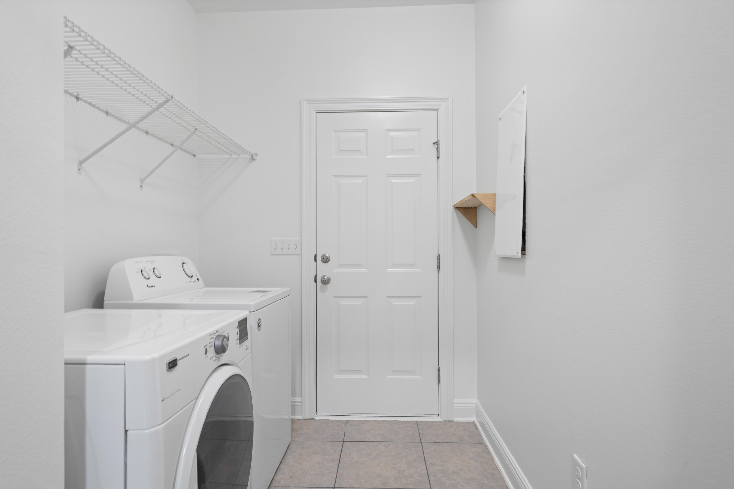 WHISPERING LAKE - Residential Lease