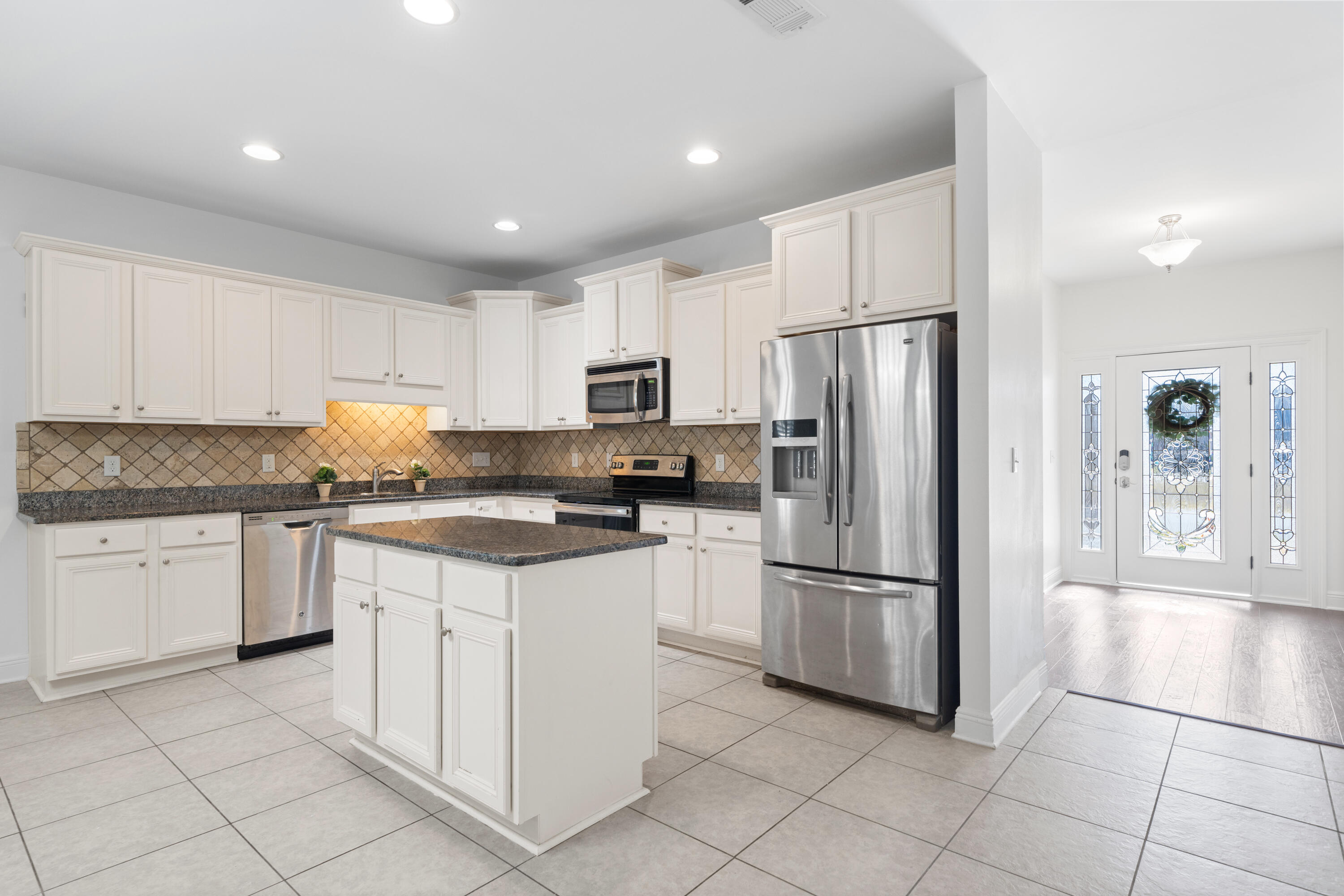 WHISPERING LAKE - Residential Lease