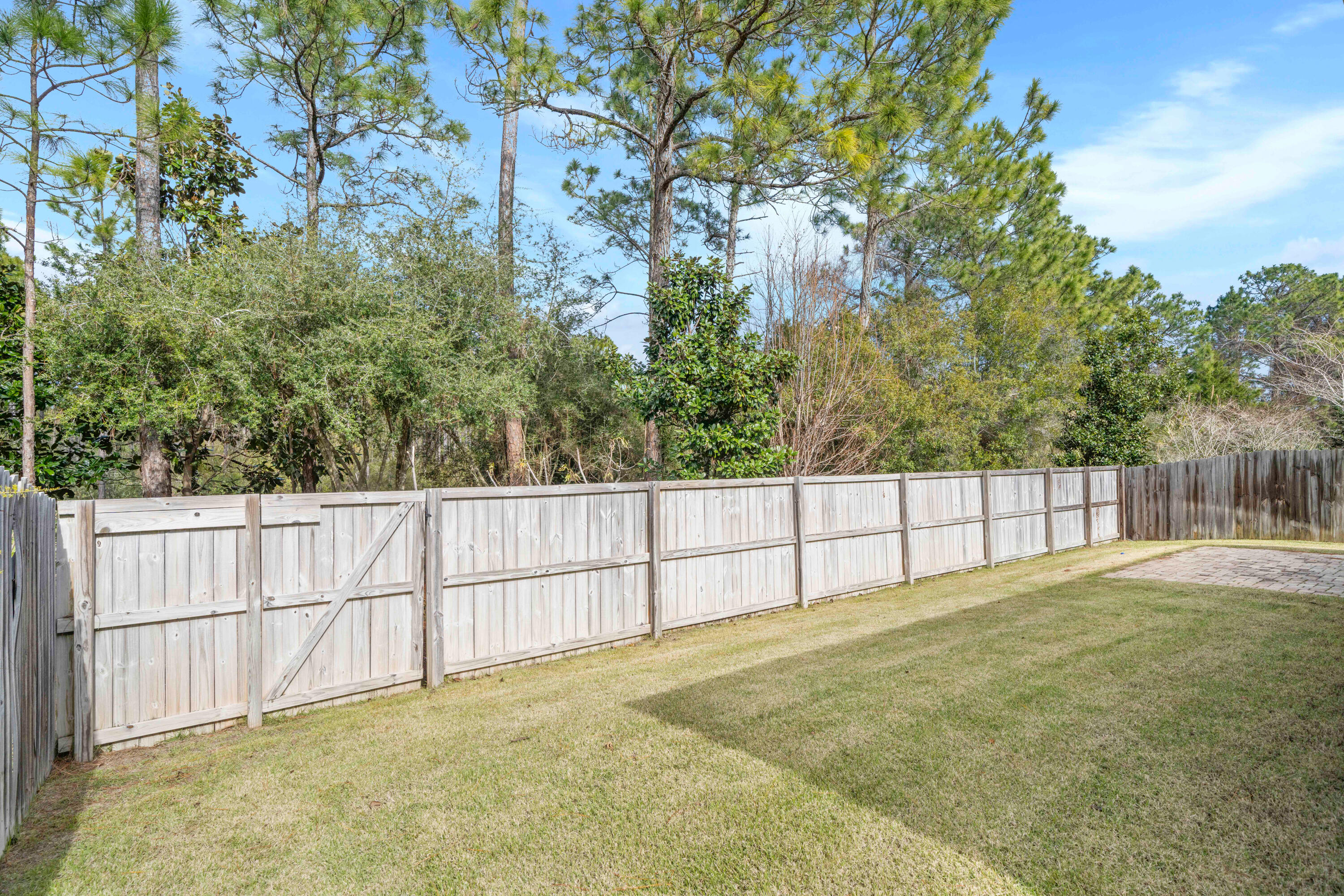 WHISPERING LAKE - Residential Lease